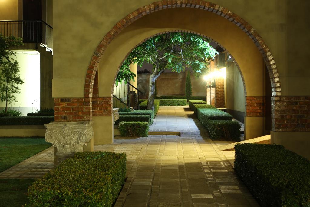 Accolades Boutique Venue Hotel Midrand Bagian luar foto